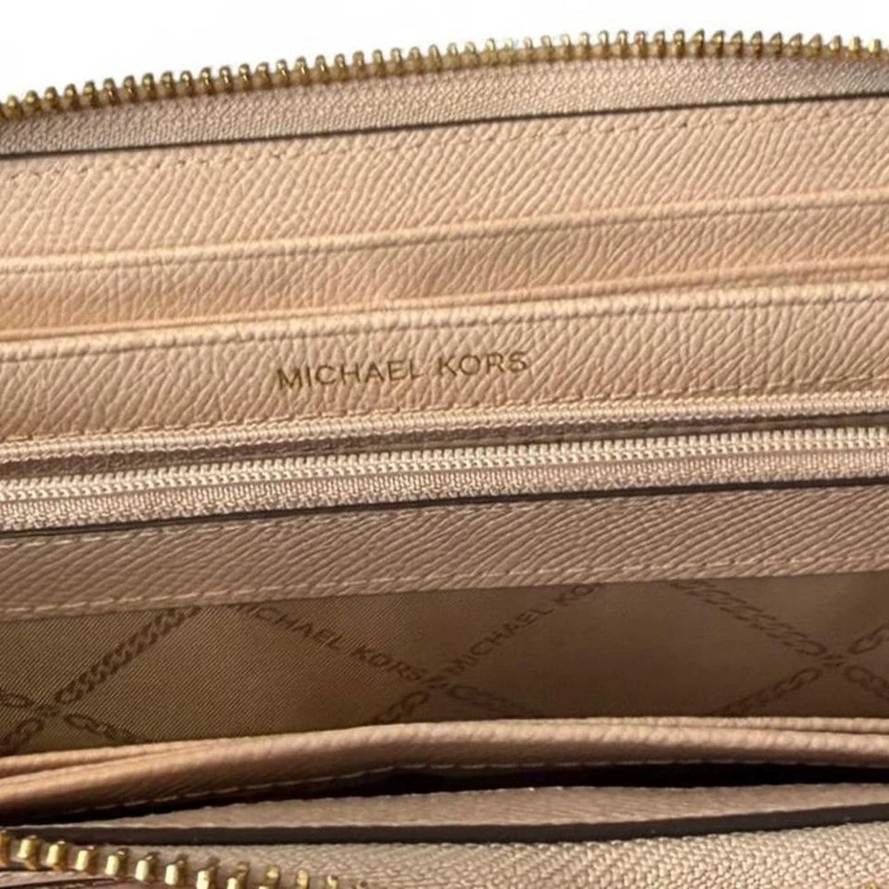 Michael Kors Soft Pink Leather Wallet‎
